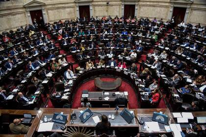 Sesión en la Cámara de Diputados para debatir el Consenso Fiscal 2022