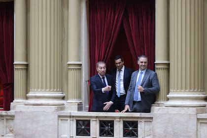Sesión en la Cámara de Diputados para tomar juramento a los diputados electos y elección de autoridades de la Cámara. Diego Santilli y Manuel Adorni
