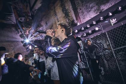 Seven Kayne disfrutó de la gran oportunidad de cantar en vivo (y con Maluma a unos metros)