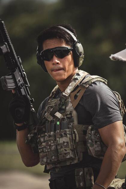 Sexto en la línea de sucesión al trono, el príncipe es capitán de las Fuerzas Armadas de su país.