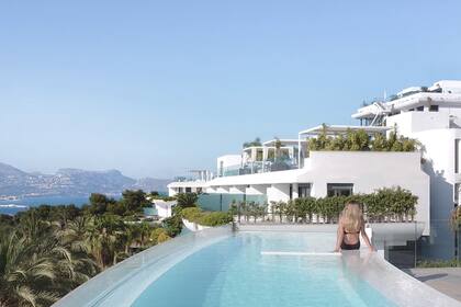 La impactante vista desde la piscina del SHA Wellness Clinic, en Alicante, España