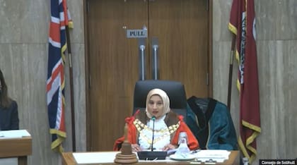 Shahin Ashraf, la nueva alcaldesa del municipio de Solihull, West Midlands, Inglaterra
