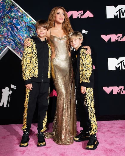 Shakira asistió a los MTV VMAs 2023 acompañada de sus hijos Sasha y Milan