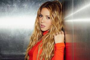 El impactante outfit que lució Shakira en los Premios Juventud