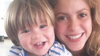 Shakira junto a Sasha, su hijo más pequeño