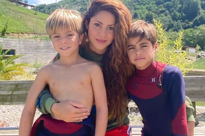 Shakira junto a sus hijos, Sasha y Milán (Foto Instagram @Shakira)