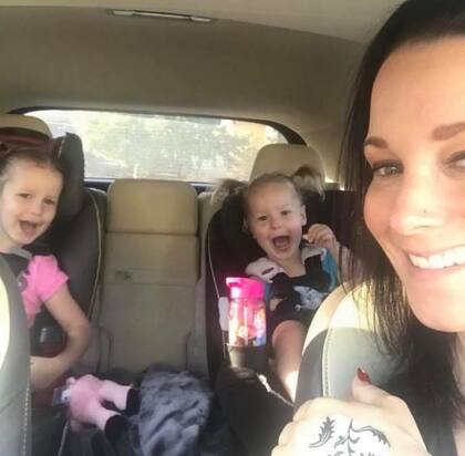 Shanann Watts y sus hijas, Bella y Celeste (Foto: Facebook Shanann Watts)