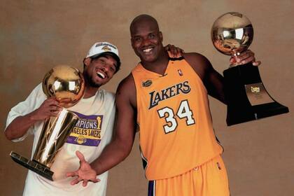 Shaquille ONeal compartió varias imágenes junto a Kobe Bryant y un mensaje de dolor.