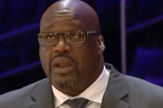 Shaquille O’Neal en la lucha libre: rompió dos mesas y terminó inconsciente