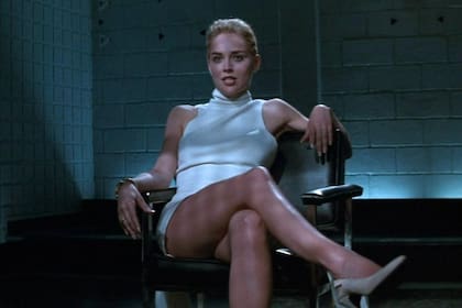 Sharon Stone, en una de las escenas más recordadas del film Bajos instintos