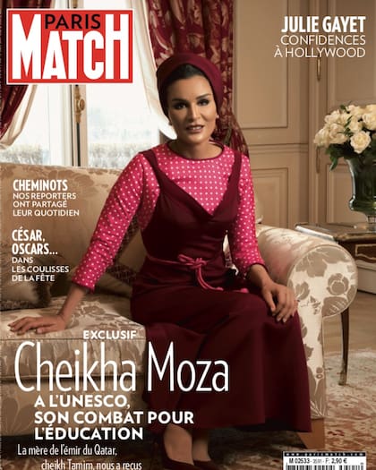 Sheikha Mozah en la tapa de Paris Match promoviendo la causa que abrazó desde la UNESCO: acercar la educación a todos los chicos del mundo