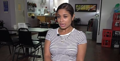Sheila Gómez quedó a cargo de sus hermanas menores y decidió cerrar el restaurante