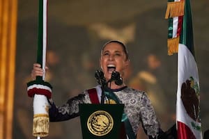 Sheinbaum da el grito de México, el primero de una mujer en 200 años