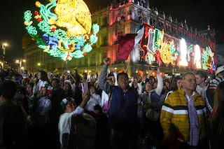 Sheinbaum recuerda a mujeres y migrantes en su primera celebración de la Independencia de México