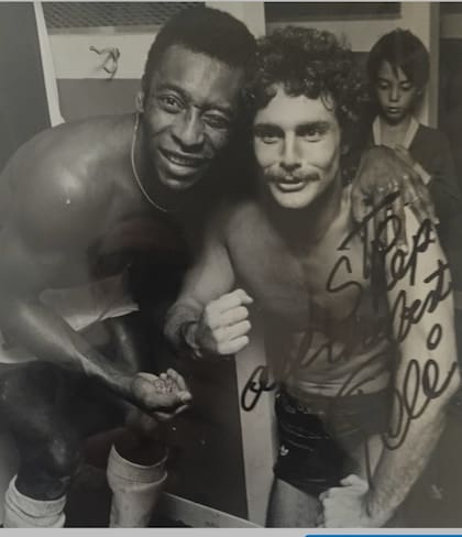 Shep Norman Messing conserva aún su foto con Pelé y recientemente volvió a compartirla en sus redes sociales