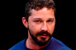 Shia LaBeouf se convirtió al catolicismo y prometió que sus hábitos violentos quedaron en el pasado