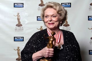 Murió Shirley Douglas, actriz y matriarca de la familia Sutherland
