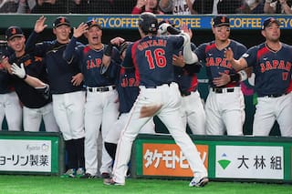 Shohei Ohtani conecta un grand slam en su estreno en el Clásico Mundial