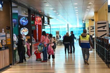 Shoppings, supermercados y otros locales no trabajan mañana por el Día del Empleado de Comercio