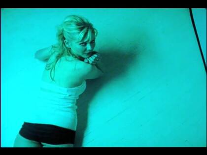 Tres momentos de sus cortos de moda, llenos de un clima especial: Writer’s Bolck, Non Plus One y Trench Trip