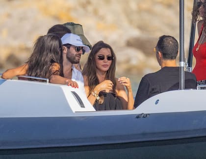 Si bien hace unos meses se relacionó sentimentalmente a Sofía Vergara con el corredor de F1 Lewis Hamilton, recientemente se confirmó su romance con el empresario Douglas Chabbott. Desde su relación con Joe Manganiello que a Vergara no se la veía tan feliz