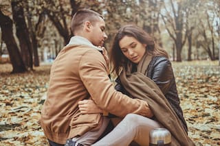 Estas conductas indican que tu pareja te manipula