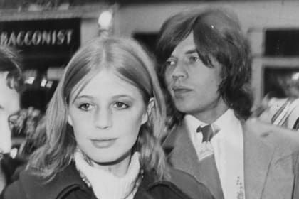 Si bien la relación amorosa de Mick Jagger y Marianne Faithfull duró tan solo cuatro años, a lo largo del tiempo fueron grandes amigos