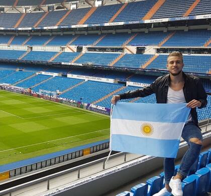 Si bien lleva mucho tiempo fuera de su nación, Zazas Sánchez conserva su argentinidad, como lo expuso en una visita al Santiago Bernabéu, el estadio de Real Madrid.