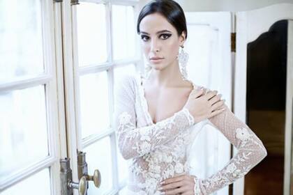 Si bien no se conocieron fotos del casamiento secreto entre el colombiano y la argentina, la actriz mostró su vestido de novia en Instagram.