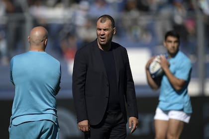 Si bien quedó a gusto con la producción de sus dirigidos en el 48-17 a Australia en San Juan, Michael Cheika llama a la mesura e incluso hace algunas variaciones en la alineación inicial y en el esquema para el primer enfrentamiento con los neozelandeses.