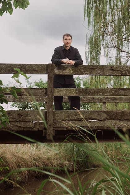 Si bien Santiago no viene de una familia de polistas (su hermano Marcos juega al rugby en la primera de Cuba), su papá, Manuel, empezó a jugar de grande de manera amateur, y le contagió el entusiasmo