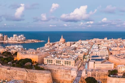 Si bien sus requisitos son estrictos, Malta es una gran alternativa para quienes buscan tranquilidad y privacidad