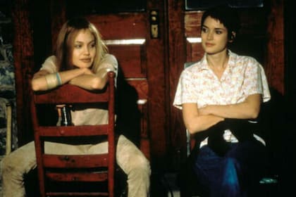 Si bien Winona quiso tener una amistad con Jolie, Angelina nunca se salió del personaje y generó una distancia