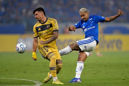 Si Boca pierde con Cruzeiro y Universidad Católica le gana a Barcelona, el xeneize quedará eliminado