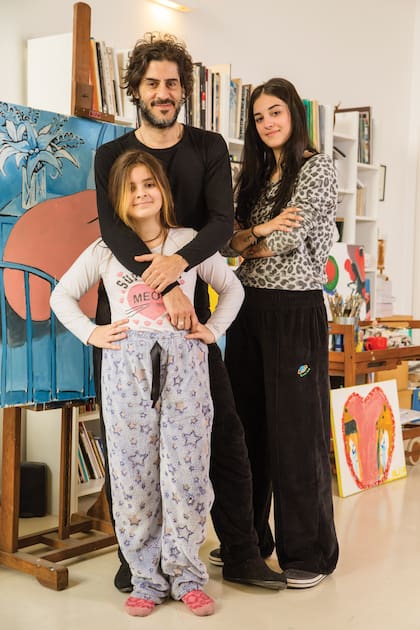 “Si Doro u Oli quieren hacer lo mismo que yo, mal haría en cercenarles ese deseo. Soy artista, su abuelo fue artista… venimos de una familia de artistas”, dice el historietista.