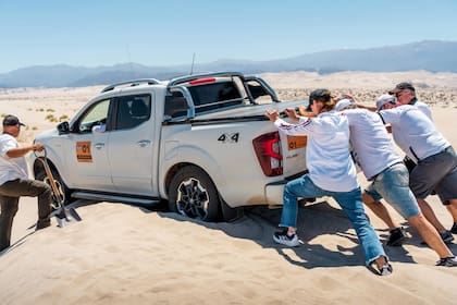 Si el auto queda enterrado, no se debe acelerar de manera descontrolada