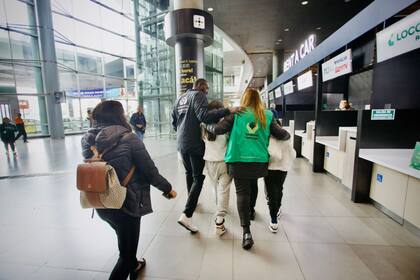 Si el delito no es grave, los niños deben permanecer con sus padres en una deportación (Archivo)