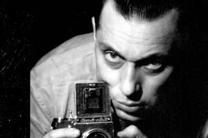 "Si el retratado te es indiferente, fotografía mejor una botella de alguna bebida gaseosa", recomendaba Saderman