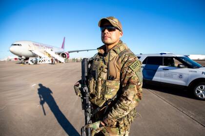 Si es declarado culpable, el empresario podría ser condenado a prisión y deportado