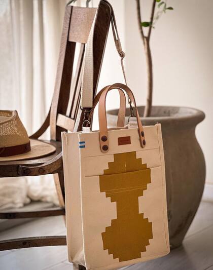 Si estás en busca de un bolso matero con onda, te recomendamos la web de TheStampa.