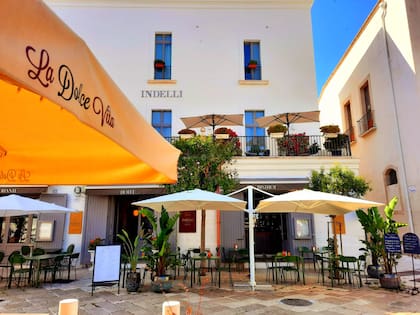 "Si hay algo que nos queda claro es que a los italianos les gusta el `dolce far niente´, sentarte en los bares, o en las plazas de la ciudad a no hacer nada como dicen ellos".