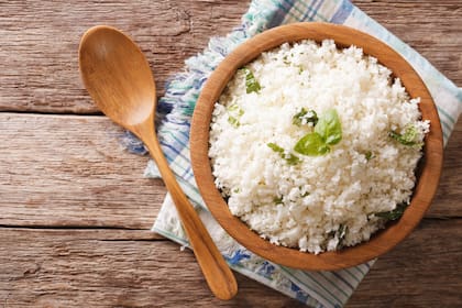 Si la intención es bajar el consumo de calorías, habría que cuidar la cantidad de arroz que se ingiere