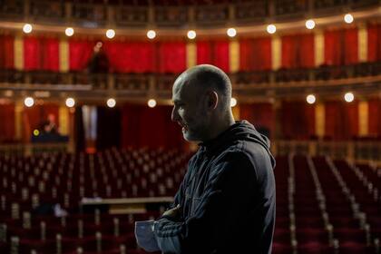 "Si no pongo en escena algo en lo que creo pierdo el sentido", asegura este notable director y dramaturgo que suele poner en crisis las convenciones teatrales