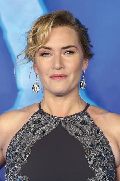 “Si pudiera cortar este premio por la mitad, se lo daría a mi hija, Mia Threapleton. Esto lo logramos juntas, nena”, dijo Kate Winslet cuando ganó el premio BAFTA a Mejor Actriz de Televisión por la película I am Ruth, donde hicieron de madre e hija.