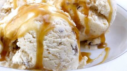 Si se combinan todos los elementos que conforman el papel, el olor que se obtiene es similar al de una bocha de helado de vainilla con caramelo, dicen los expertos