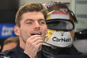 Verstappen y Hamilton palpitan la definición de la Fórmula 1 en Singapur y el "milagroso" regreso de Albon