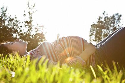 Según los CDC el arsénico inhalado o ingerido puede dañar a las mujeres embarazadas o a los fetos