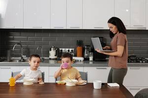 Si una mujer quiere tener un 90% de posibilidades de tener una familia de tres hijos, tiene que empezar a intentarlo a los 23 años (Foto ilustrativa: PEXELS)