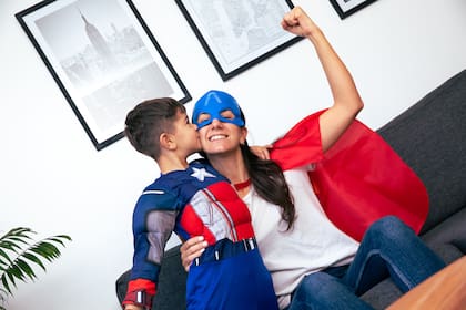 "Si uno señala mesuradamente, con autoridad y con firmeza las cuestiones gratas del otro, va a estimular más el desarrollo de esas virtudes y va a generar una alegría existencial en los chicos", asegura Abadi