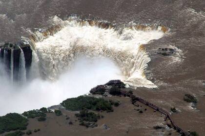 Si vivís en la Argentina tendrías que conocer las Cataratas del Iguazú alguna vez en la vida y, si lo hacés, entonces seguramente vuelvas.